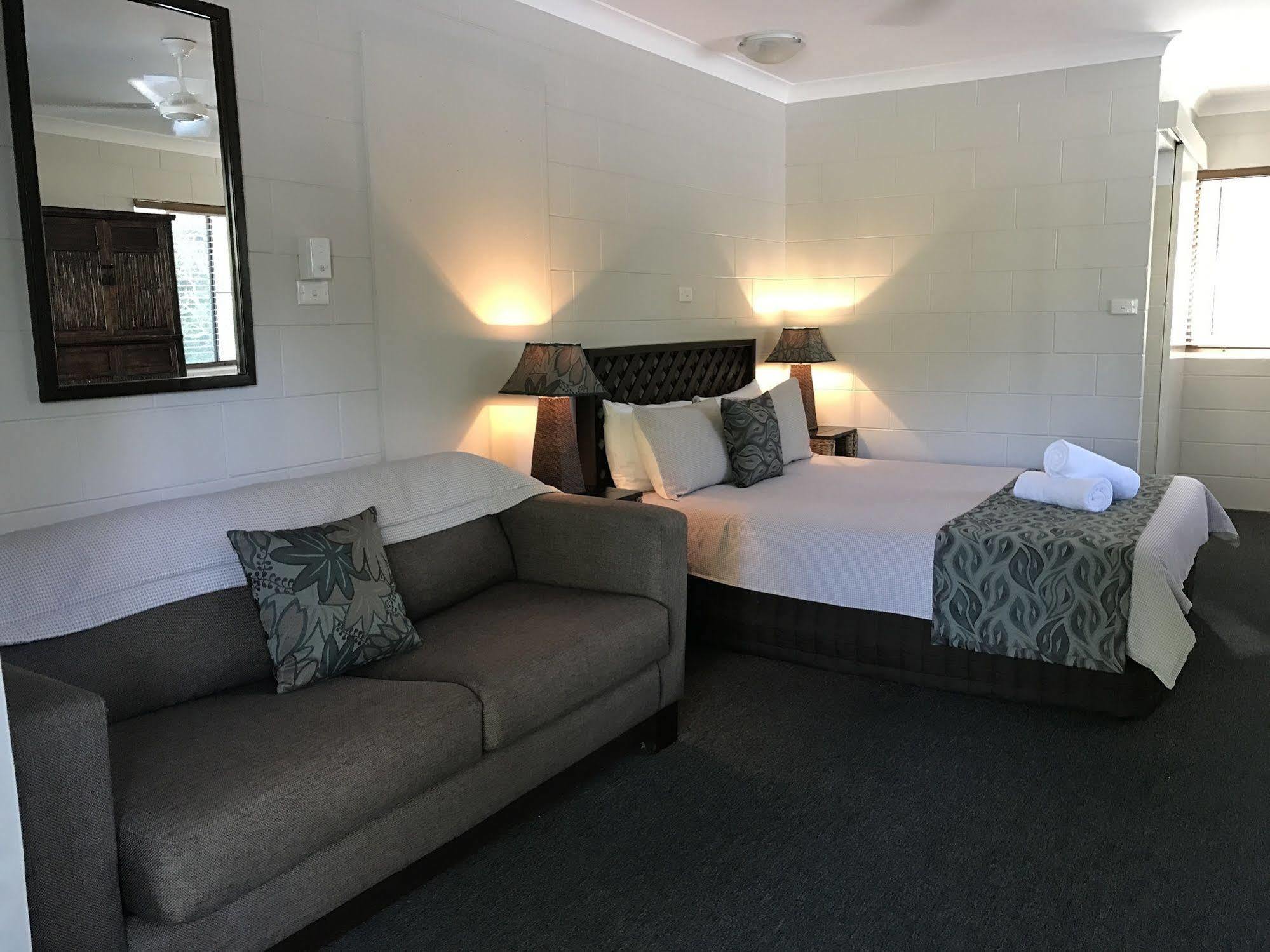 Bramston Beach Motel Εξωτερικό φωτογραφία